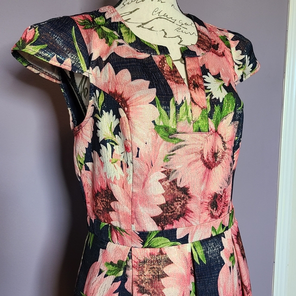 Modcloth Floral Cap Sleeve Dress - Picture 5 of 6